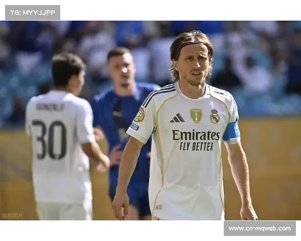 莫德里奇加盟AC米兰传奇中场将成为红黑军团新领袖助力球队重返巅峰